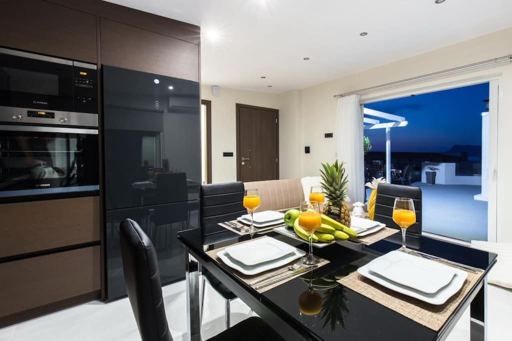 Home Sweet Home - Big Balcony With Great View Киссамос Экстерьер фото